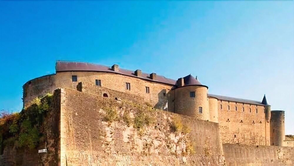 Le Château De Hotel Sedan