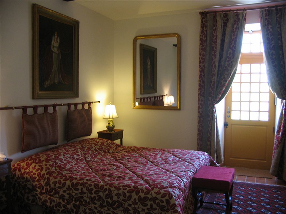 Le Chateau De Hotel